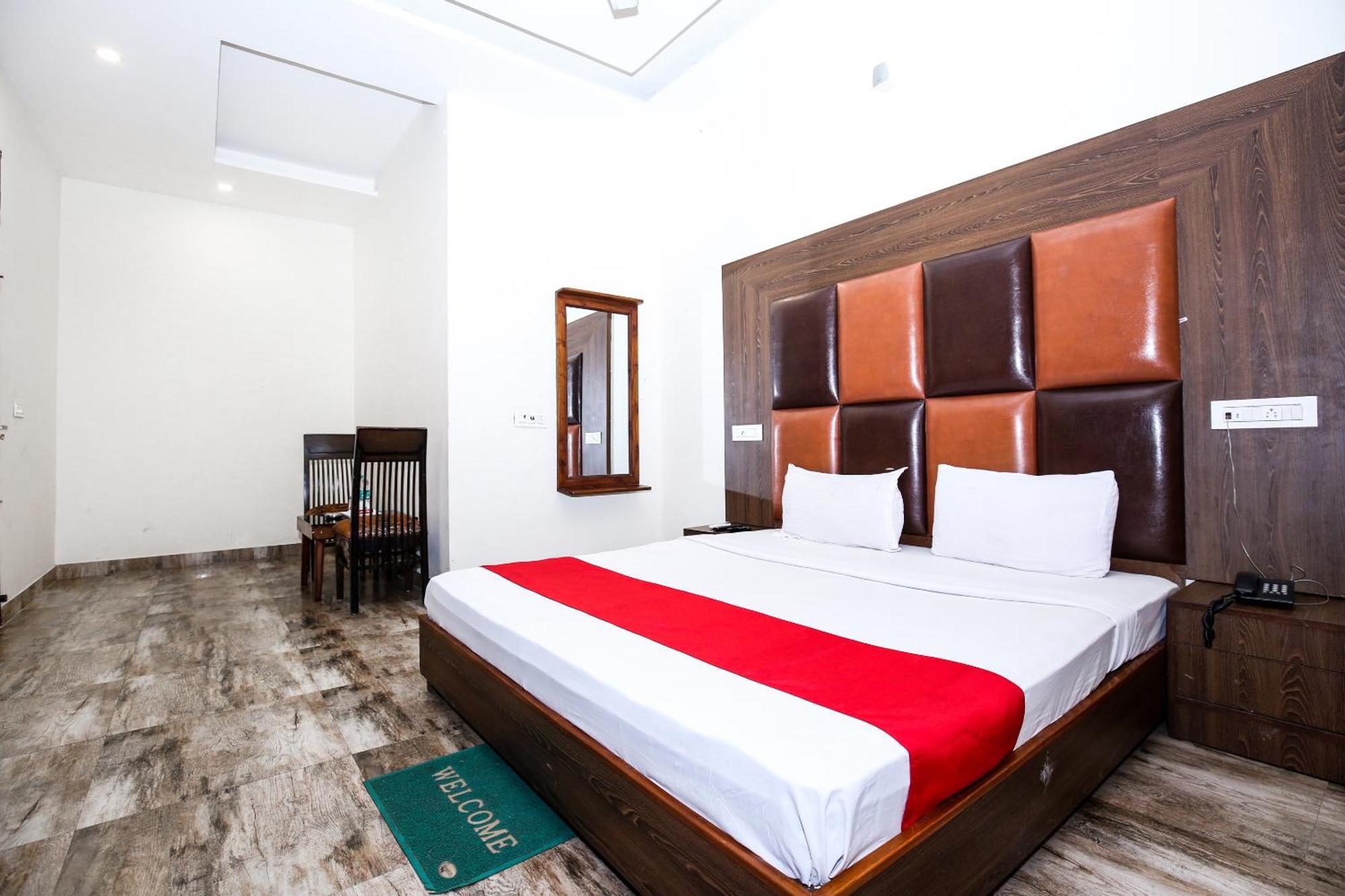 Hotel Woodcrest By Sidham Group !! Comfortable And Peaceful Stay !! Top Rated !! Preferred Hotel Chain Zirakpur Exterior photo